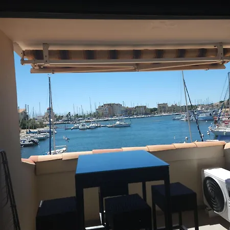 Confort Sur Le Port Gruissan Exterior photo