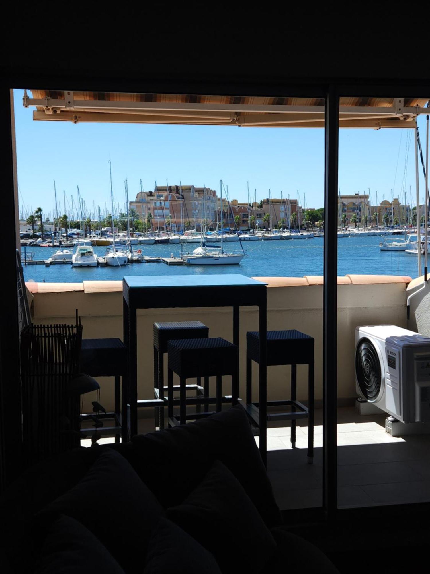 Apartment Confort Sur Le Port Gruissan